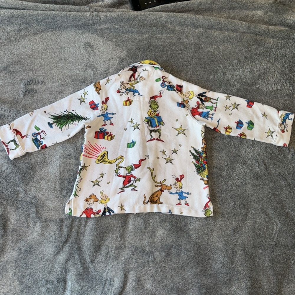 🎄 Grinch Toddler Pajamas 🎄 - Picture 8 of 12